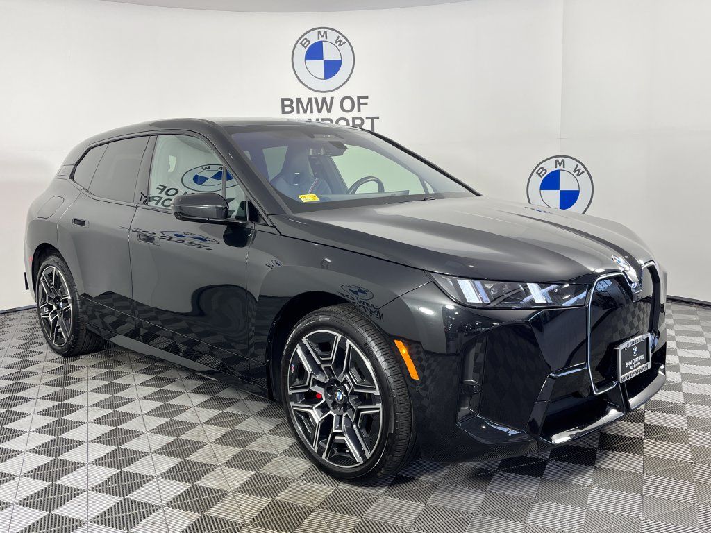 Used 2026 BMW iX xDrive60 w/ M Sport Package AWD/4WD image 1
