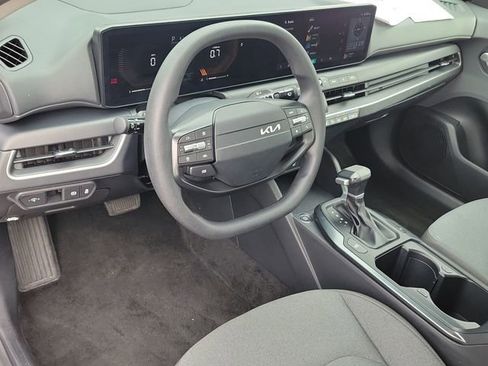 Used 2025 Kia K4 FWD image 16