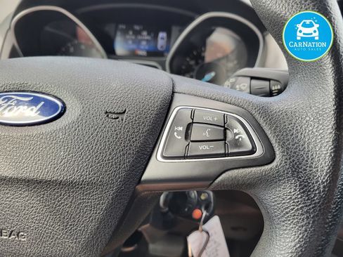 Used 2016 Ford Focus SE FWD image 19