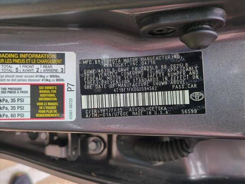 Used 2016 Toyota Camry SE w/ Moonroof Package FWD image 15
