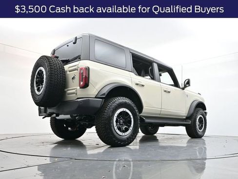 New 2025 Ford Bronco Outer Banks w/ Sasquatch Package image 32
