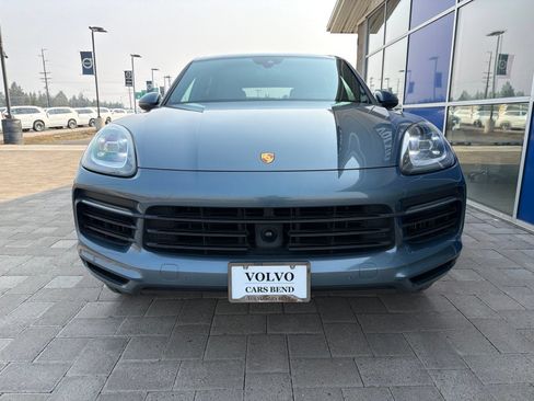 Used 2019 Porsche Cayenne AWD/4WD image 3