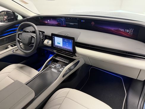 New 2026 Lincoln Nautilus Premier w/ Equipment Group 102A image 21