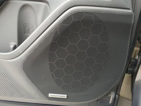 Used 2025 Subaru Forester Touring w/ Popular Package - Touring image 18