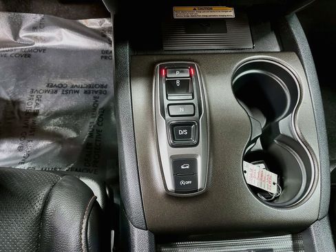 Used 2022 Honda Passport TrailSport image 17