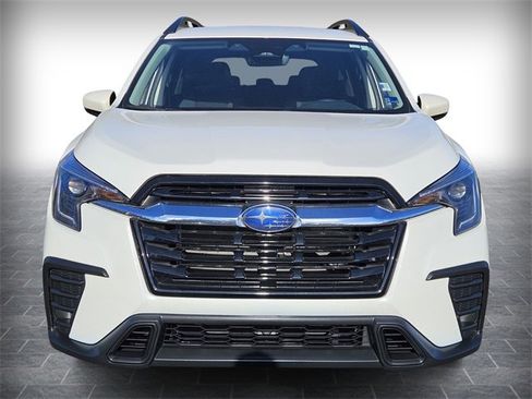 Used 2024 Subaru Ascent Premium w/ Convenience Package image 2