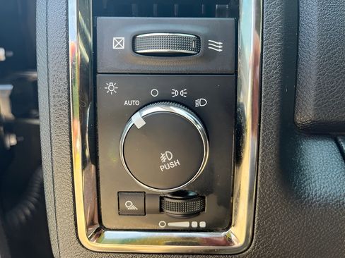 Used 2017 RAM 1500 Sport w/ Black Ram 1500 Sport Group RWD image 22