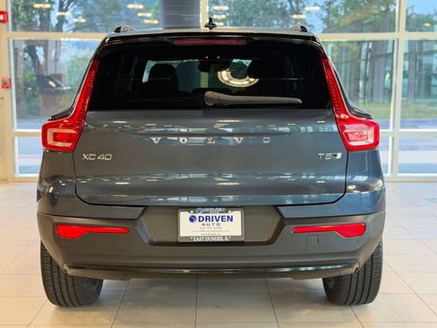 Used 2022 Volvo XC40 T5 R-Design w/ Advanced Package AWD/4WD image 10
