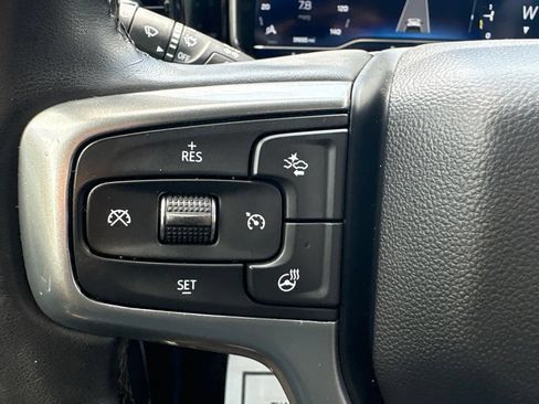 Used 2023 Chevrolet Silverado 1500 LT AWD/4WD image 19