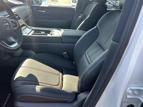 New 2026 Nissan Armada SL w/ Captain's Chari Seat Package AWD/4WD image 16