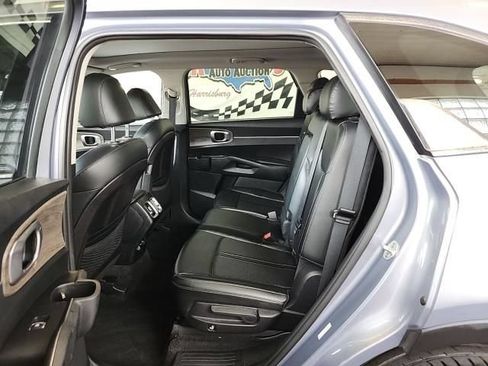 Used 2022 Kia Sorento S w/ Panoramic Sunroof Package AWD/4WD image 11