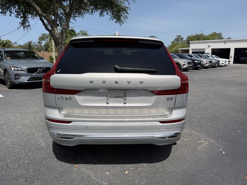 Certified 2023 Volvo XC60 B5 Ultimate w/ Climate Package FWD image 4