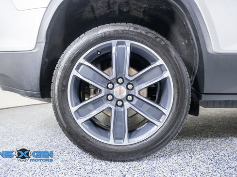 Used 2020 GMC Acadia SLT w/ LPO, Cargo Package AWD/4WD image 50