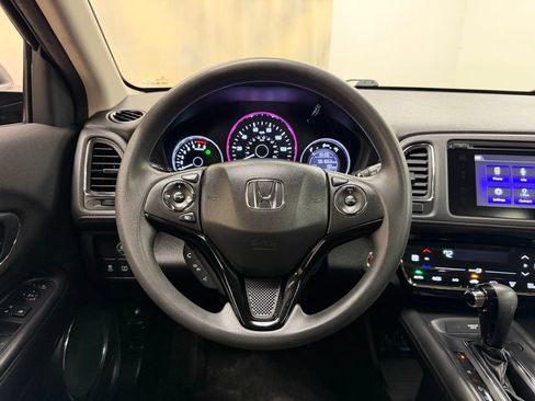 Used 2016 Honda HR-V EX image 17