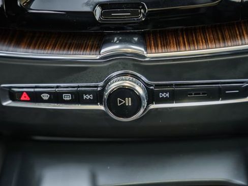 Certified 2024 Volvo XC60 B5 Plus w/ Protection Package Premier image 23