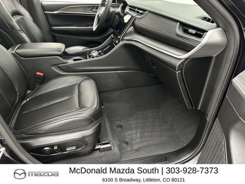 Used 2024 Jeep Grand Cherokee Limited AWD/4WD image 25