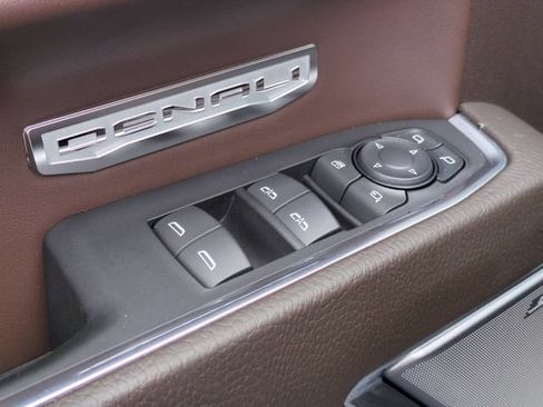Used 2024 GMC Sierra 1500 Denali AWD/4WD image 13
