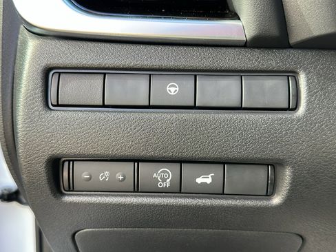 Certified 2024 Nissan Rogue SL image 13