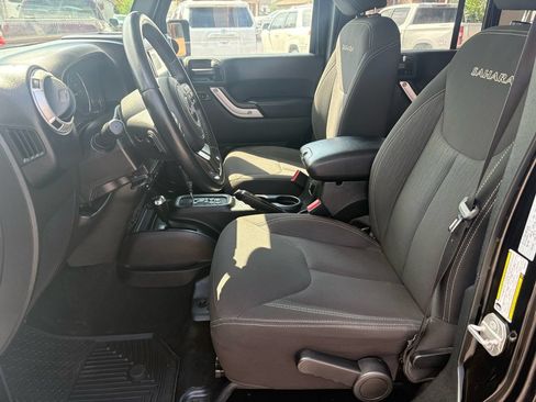 Used 2017 Jeep Wrangler Unlimited Sahara AWD/4WD image 23