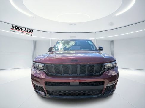 New 2025 Jeep Grand Cherokee L Limited w/ Black Appearance Package RWD image 7