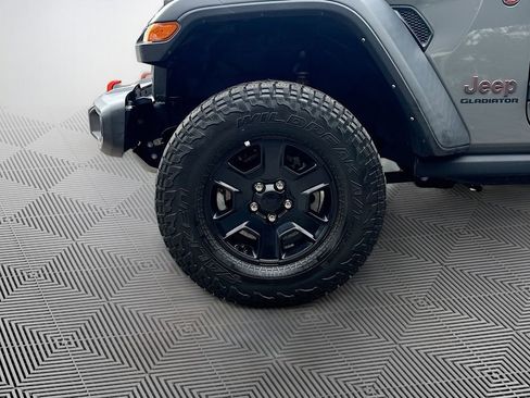 Used 2022 Jeep Gladiator Mojave AWD/4WD image 35
