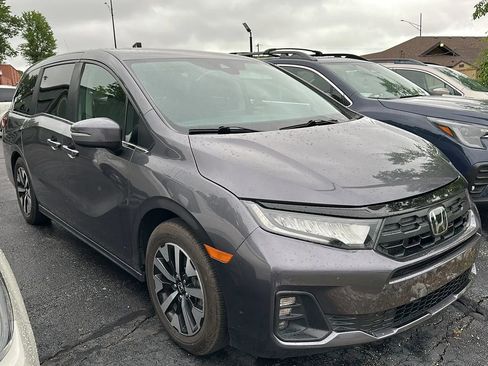 Used 2025 Honda Odyssey EX-L image 2