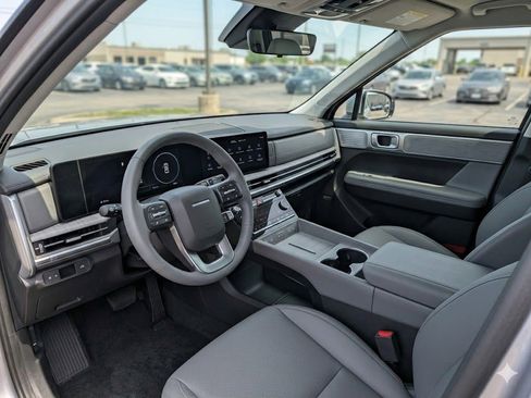 Used 2025 Hyundai Tucson SEL FWD image 3