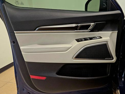 Used 2024 Kia Telluride S w/ S Sunroof Package image 12