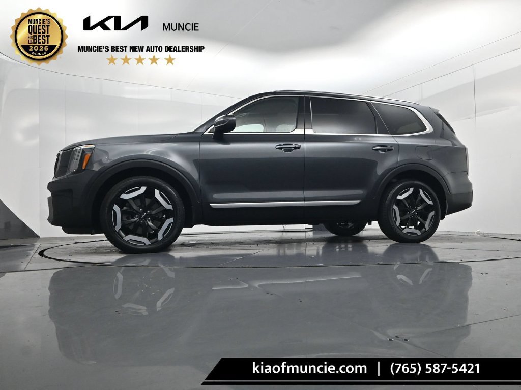 Used 2024 Kia Telluride EX w/ EX Captain's Chair Package AWD/4WD image 44