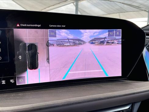 Used 2025 Audi Q5 Premium w/ Convenience Package image 31