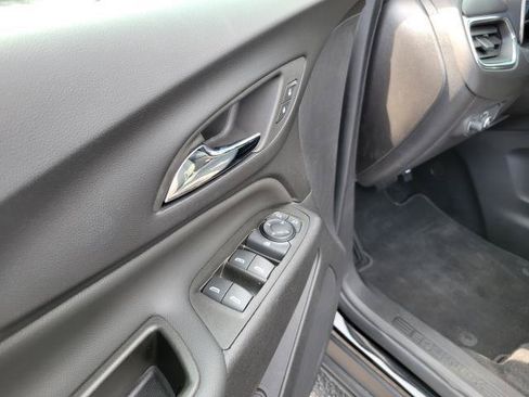 Used 2023 Chevrolet Equinox LT AWD/4WD image 7
