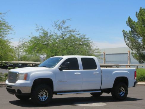 Used 2008 GMC Sierra 2500 SLT w/ EZ-Lift Tailgate Package RWD image 1