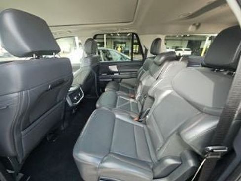 Certified 2025 Ford Expedition Max Active AWD/4WD image 19