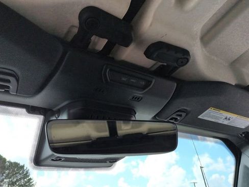 Used 2021 Jeep Gladiator Sport image 22