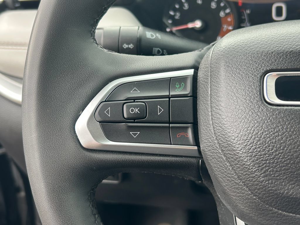 Used 2025 Jeep Compass Limited AWD/4WD image 20