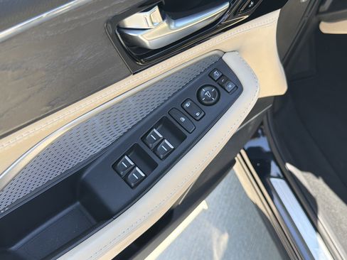 Certified 2023 Acura MDX SH-AWD w/ Advance Package image 15