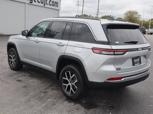 New 2025 Jeep Grand Cherokee Limited w/ Trailer Tow Package image 21
