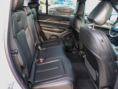 New 2026 Jeep Grand Cherokee Limited AWD/4WD image 20