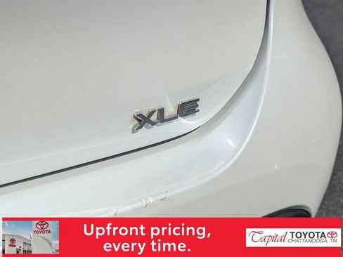 Used 2023 Toyota Highlander Bronze Edition image 8