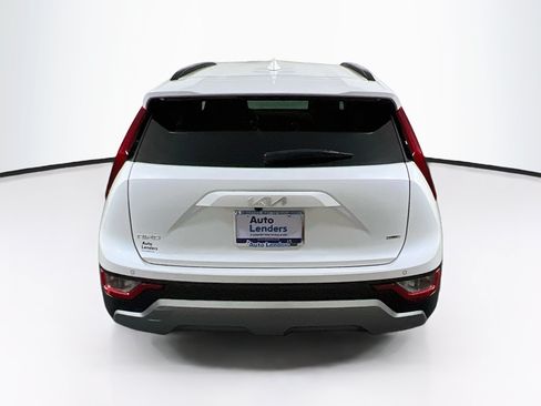Used 2023 Kia Niro EX FWD image 6