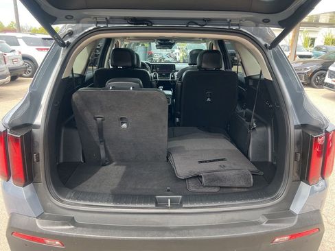 Certified 2023 Kia Sorento X-Line EX AWD/4WD image 12