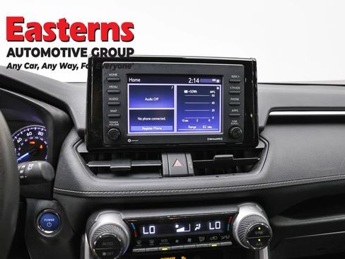 Used 2021 Toyota RAV4 XLE AWD/4WD image 12