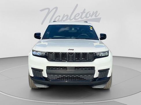 Used 2021 Jeep Grand Cherokee L Laredo RWD image 9