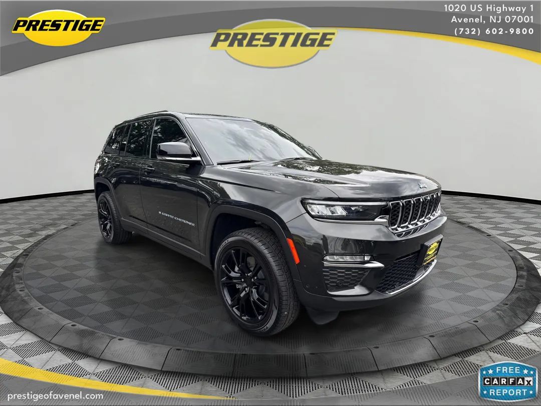 Used 2024 Jeep Grand Cherokee Limited 4xe w/ Luxury Tech Group II AWD/4WD image 3