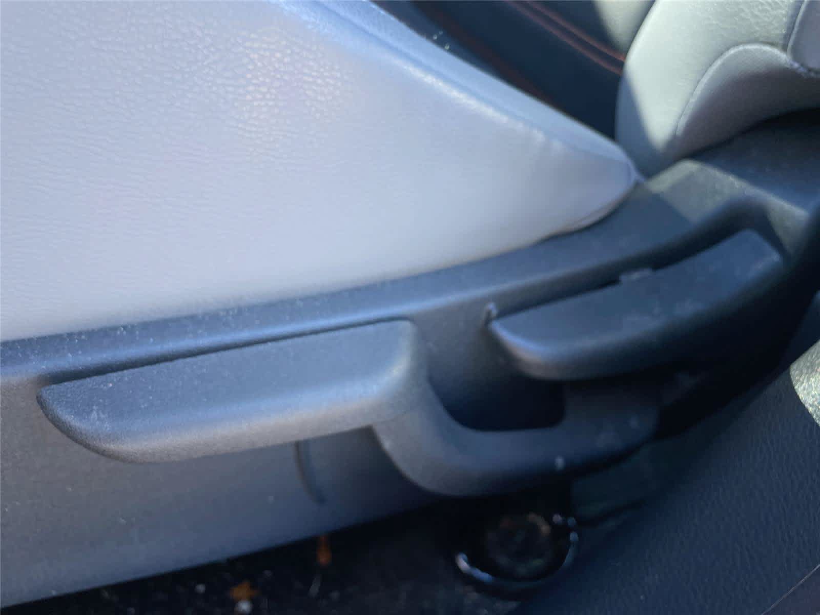 Used 2024 Nissan Kicks SR w/ SR Premium Package FWD image 13