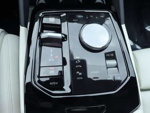 New 2027 BMW 530i w/ Premium Package RWD image 36