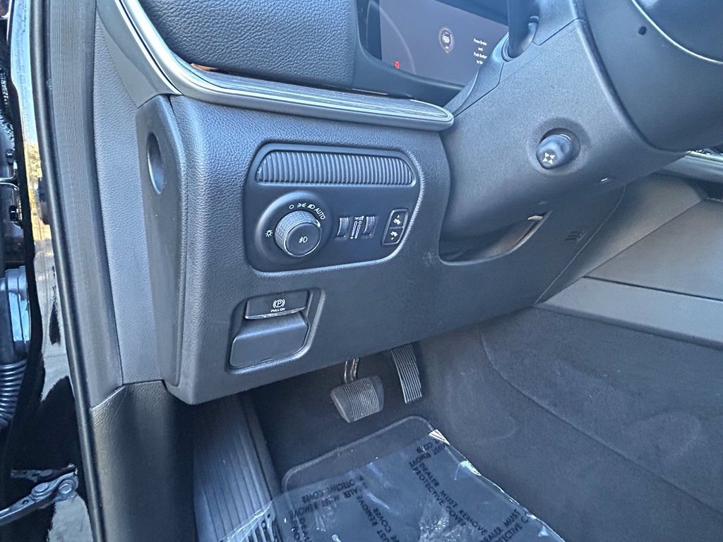 Used 2024 Jeep Wagoneer Series II w/ Flexible Seating Group RWD image 17