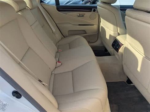 Used 2016 Lexus LS 460 w/ Comfort Package image 20