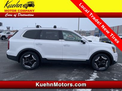 Used 2024 Kia Telluride S w/ S Sunroof Package