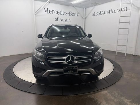 Used 2018 Mercedes-Benz GLC 300 4MATIC image 2